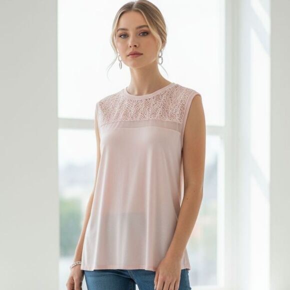 BCBGMaxAzria Tops - BCBGMAXAZRIA lace shop top
